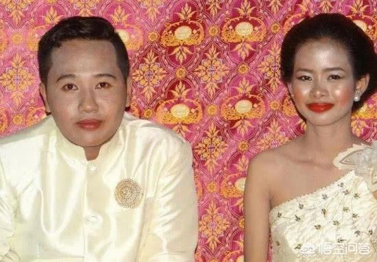 ladygaga整容:见过整容式化妆的，那么毁容式化妆的见过吗