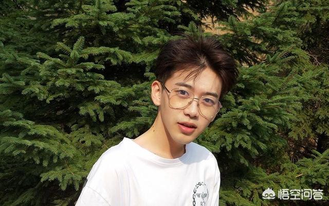 你觉得抖音里最牛的网红是谁？为什么？