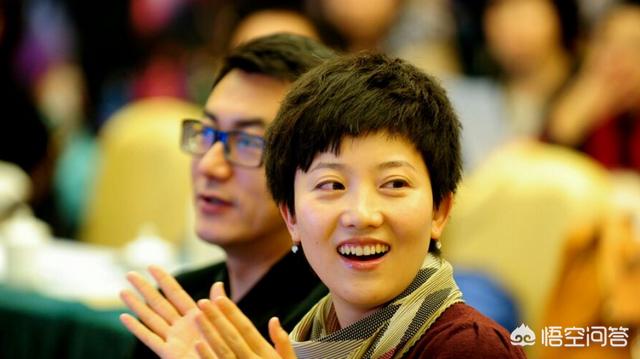 央视主持人简历:央视主持人王冠的个人简历