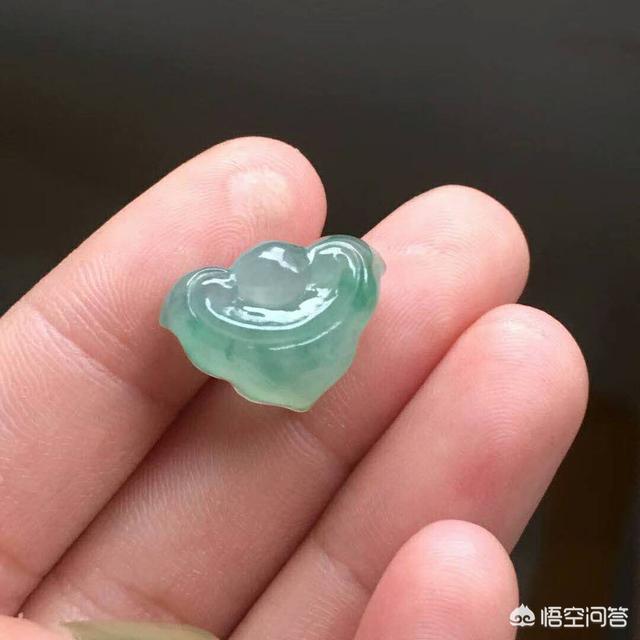 墨绿色的玉是什么品种,翡翠如何从碧玉和东陵玉区别开来？