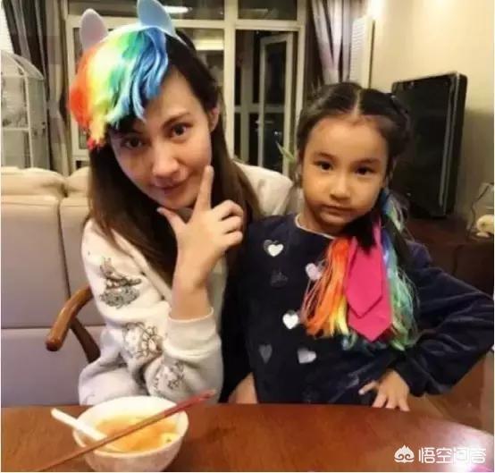 小鱼儿和谁在一起了:王晶13年前拍的《小鱼儿与花无缺》，此时男女主角各自都如何？