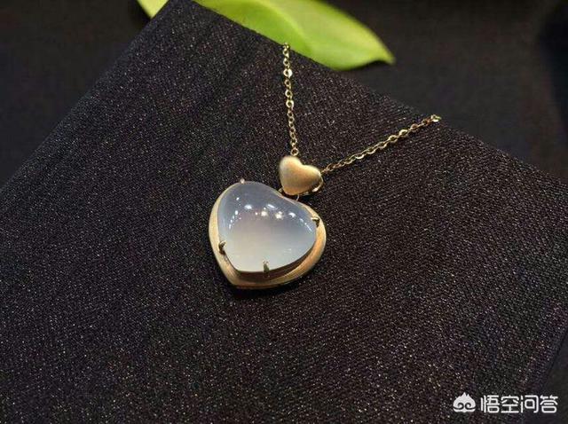 翡翠的灵气的真实故事,翡翠是靠缘分买的才幸运真是这样的吗？