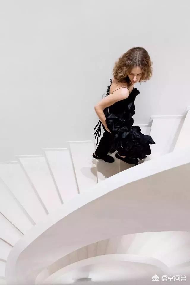 楼梯设计效果图,家里的楼梯该怎么装修才好？