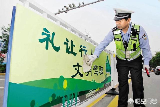 好生开车,去新疆旅游，怎么安排行程？