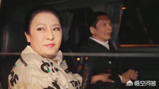 向太否认向佐结婚:向佐郭碧婷恋情迅速升级的背后，向太为何频频贡献助攻？