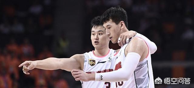 孟铎:游子回家，“CBA韦德”孟铎重回深圳，他的年薪有多少呢？