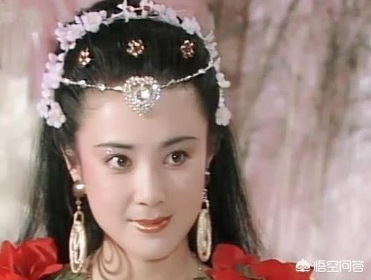 王丽坤演妲己被不少网友吐槽不适合,而周冬雨却被网友调侃最适合,你觉得谁适合来演？