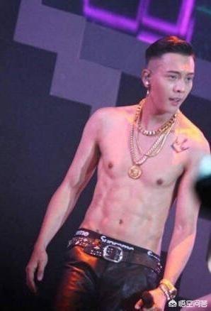 李现12厘米:李现和彭于晏选一个当男朋友，小姐姐们你们选哪个？