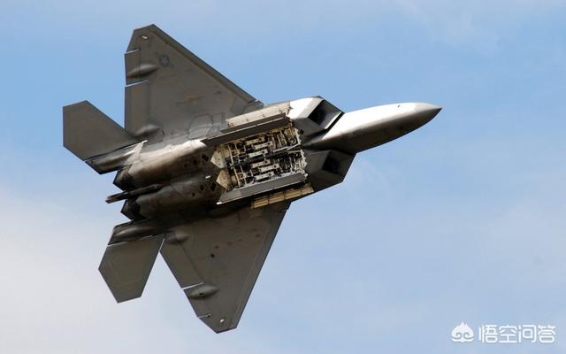 头条问答 - 为什么美国只给f22战机配备中距空对空导弹,会影响f22的