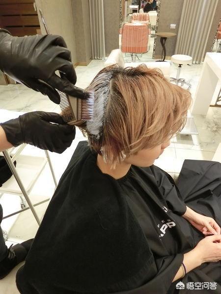美发师工资为什么低，理发店的染发膏成本是不是都很低