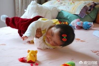 7个月的宝宝发育标准(三个半月宝宝发育迟缓的表现)