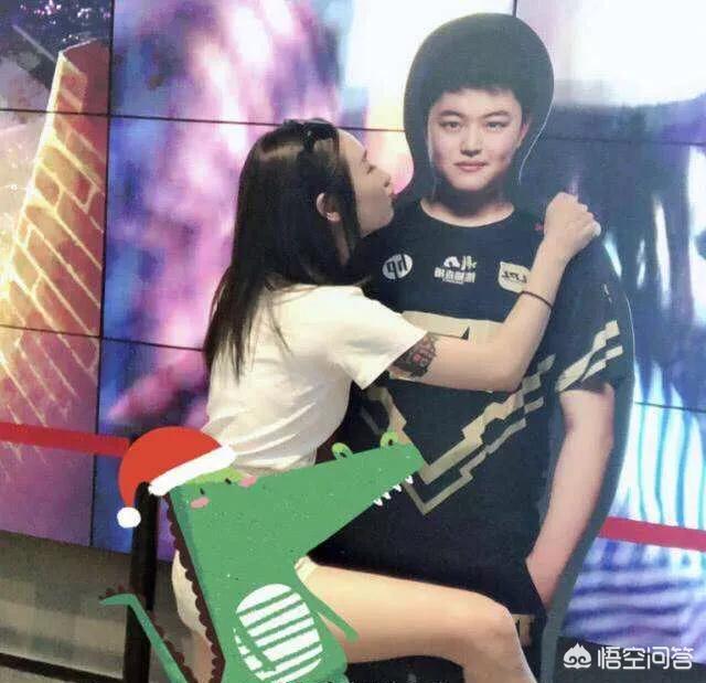 潘阳与狗合照:那些用猫猫狗狗做头像的人是什么心态？