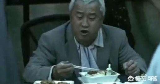 黑盒饭窝点曝光:在戏中的黑帮大佬总是吃盒饭，只是因为酷吗