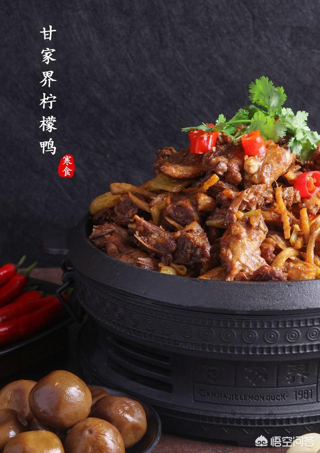 中国广西壮族特色三月三年年都有哪些民族活动，除了五色糯米饭，还有哪些经典美食？