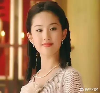 张含韵近照:娱乐圈众多女星，刘亦菲的颜值和气质为何令网友难忘？