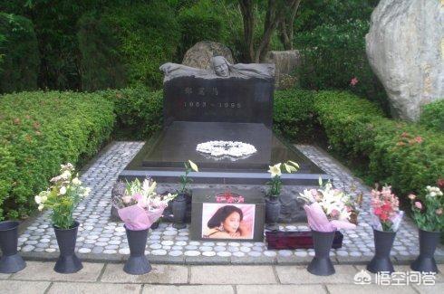 邓丽君照片:邓丽君年轻时很美啊！后面为什么显老的快？