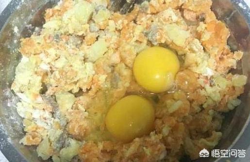 四个月的小金毛吃什么好:我家金毛四个月啦！可以吃动物内脏？