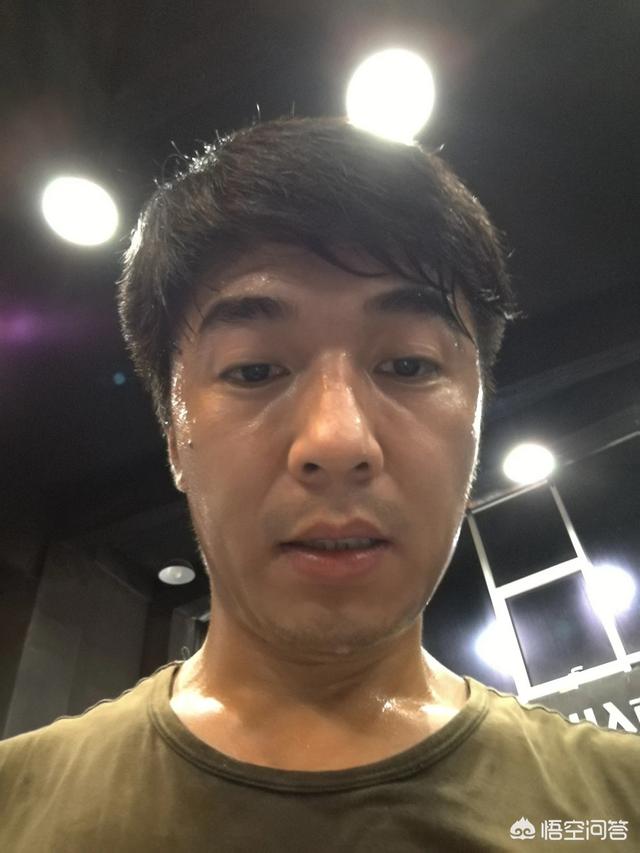 毕夏生活照:你敢不敢发一张最丑的自拍照