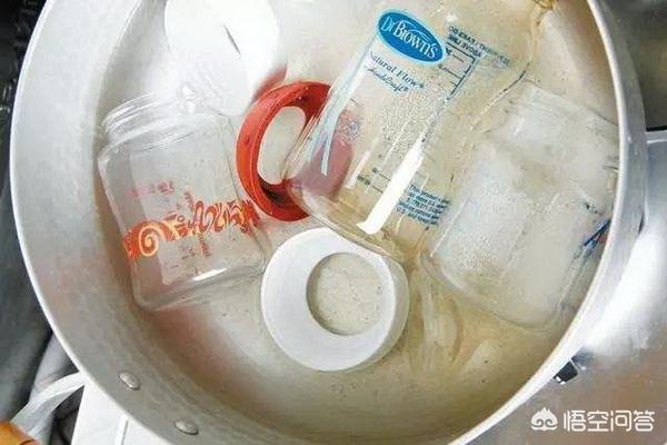 奶瓶多久消毒一次，奶瓶用开水烫能消毒吗用什么方法消毒最好呢