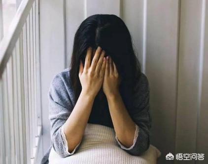 控制情绪的句子简单:宝妈坐月子,怎样控制情绪对身体好？(坐月子怎样保持心情愉悦)