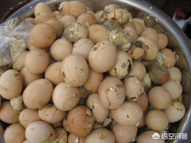 热沃当怪兽:活珠子(毛蛋)，吃过的来报到，说下你的感受？