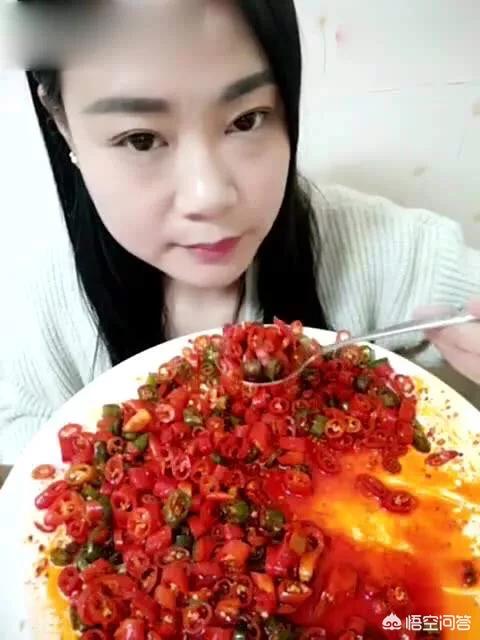 为什么主播直播自己吃饭都有很多人看呢？