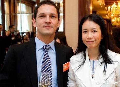 冯德伦和莫文蔚:为什么莫文蔚这么大了还要穿着如此性感？