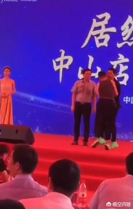 任达华首谈遇刺细节:任达华在活动现场被捅伤，你怎样看这事