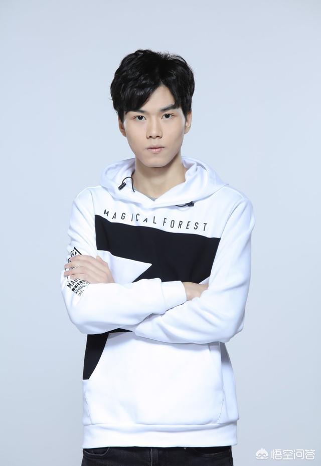 头条问答 - 《终极高手》选手麟羽轩加盟ba黑凤梨,他能在ba打上首发吗