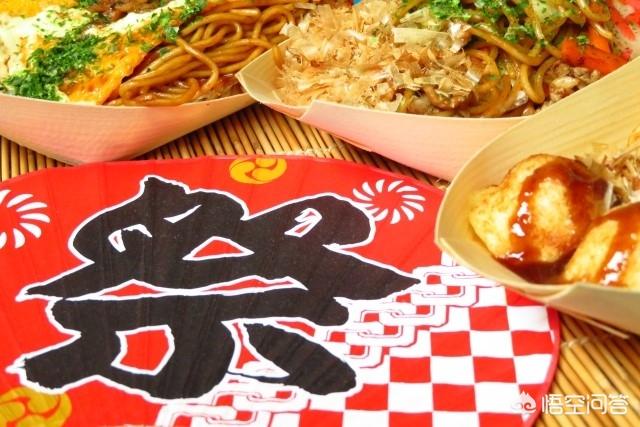 在日本旅游参加花火大会等祭典时,夜市上哪些街头小吃是当地人最喜欢的？