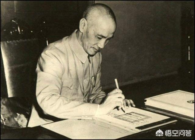 林彪简介:历史上有哪些名人是光头？都是怎么造成的？