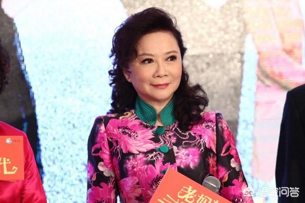 蔡明简介:蔡明今年多大了，结婚有孩子了吗？