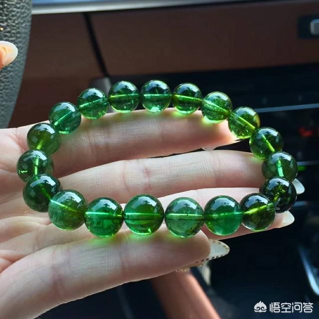 紫红色红宝石好还是玫红色好,五十岁的女人，什么发色才最适合你呢？