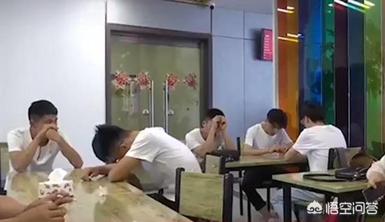 高考生被困电梯:6名高考学生被困酒店电梯，耽误考试，谁来负责