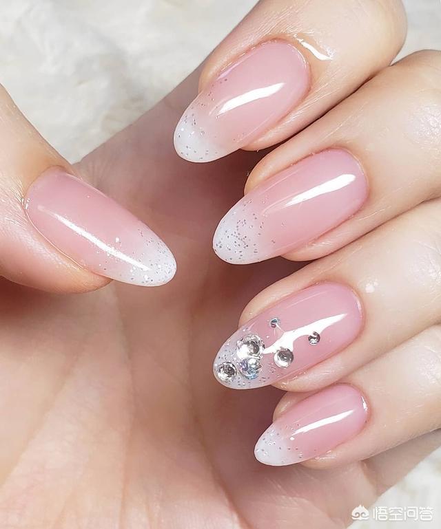 头条问答 - 最近流行哪些好看的美甲图案?(12个回答)