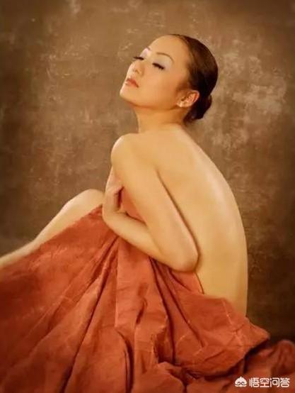 女性题材的绘画作品难道只有油画能表现吗？