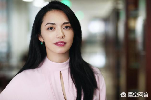 蒋雯丽主演的电视剧:蒋雯丽随丈夫一起去了美国做了家庭主妇，如今复出还能有未来吗？