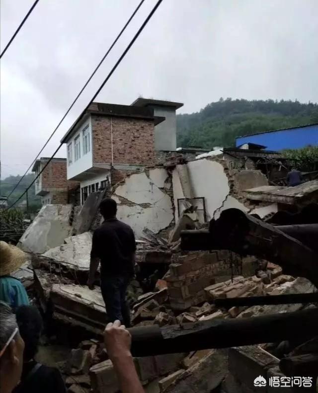 宜宾地震发现大蛇:如果在农村里，半夜发生了地震，应该如何通知村民快速撤离