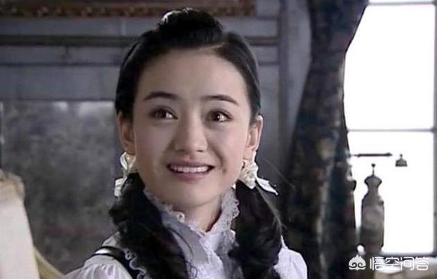潜伏里那个被敲诈的汉奸穆连成，为什么他可以摆脱军统？