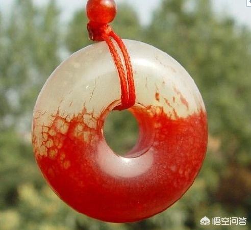 中国有关玉的文化,为什么古人都喜欢佩戴玉石呢？