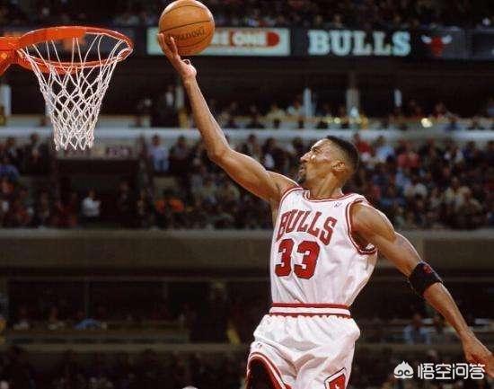 大虫罗德曼当年在公牛队场均只有5分，他为什么能和当年的乔丹皮蓬并称为三巨头？插图52