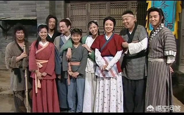 同样是国产情景喜剧,为什么《武林外传》全是赞誉,而《爱情公寓》骂声一片？