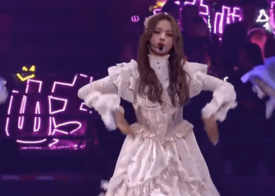 火箭少女演唱会:如何评价孟美岐在火箭少女101广州演唱会上的表现