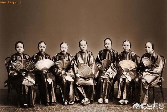 清朝宫女照片吓人，看到清代的老照片，为什么上面的名妓和嫔妃都那么丑