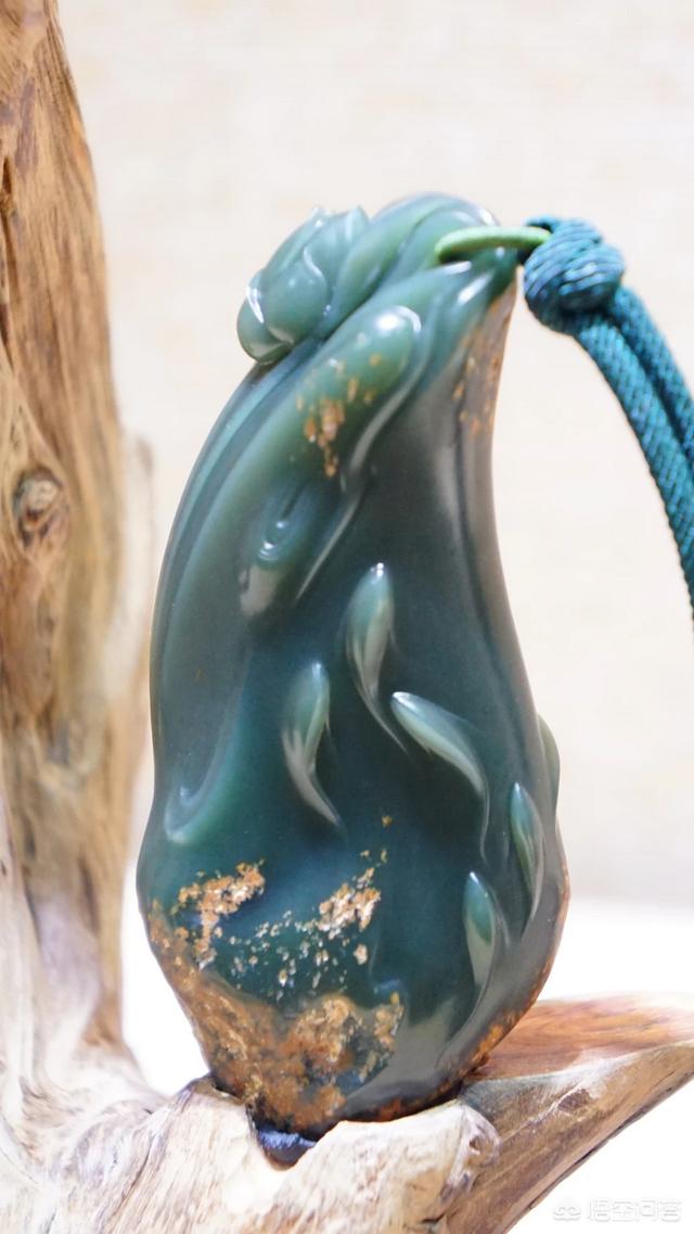 翡翠的雕刻工艺有哪些,如何从雕刻工艺上看玉雕作品好坏？