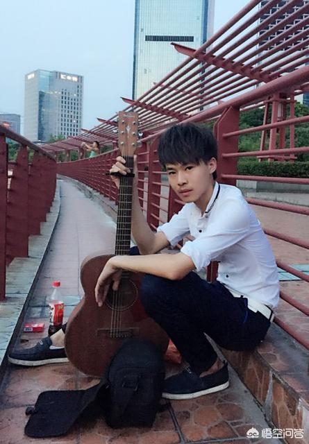 许华升公个人资料最:来自广西农村的许华升是怎么火起来的？为什么会火？