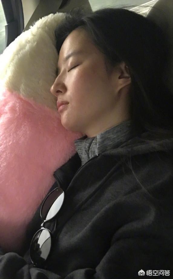 允儿整容前素颜惊悚:你认为卸了妆的女明星谁最漂亮？