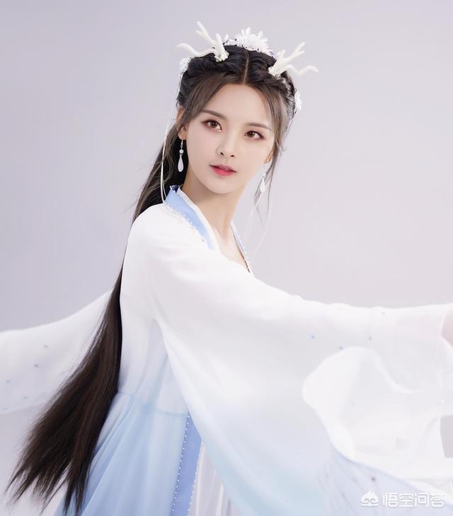 代文雯:怎么评价新开播的情景喜剧《蜀汉酒楼》？