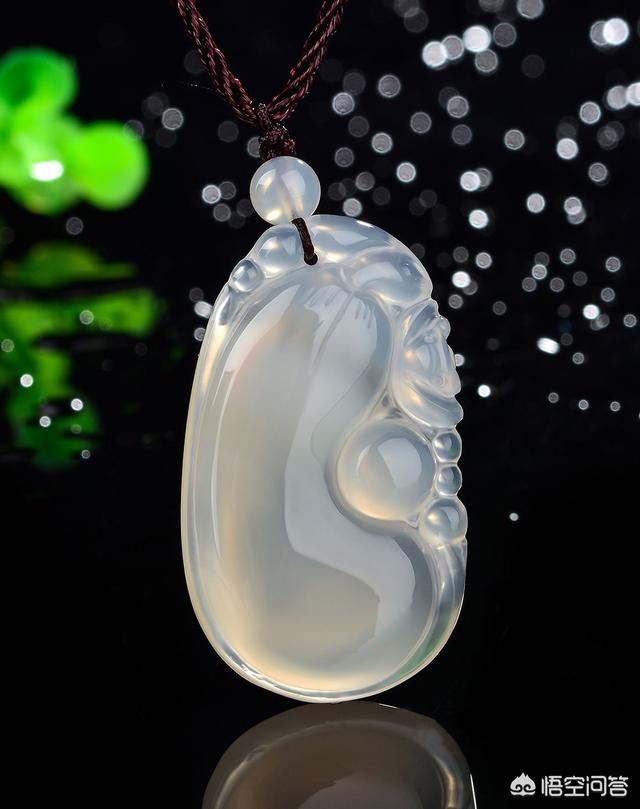 三种女人不适合戴玉,自己的两个女儿戴玉，戴什么样的寓意好？