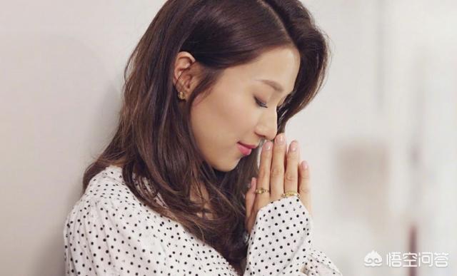 林峰女友钟嘉欣:林峰离巢，钟嘉欣结婚，以月饼为题的《溏心风暴》现众主演如何？